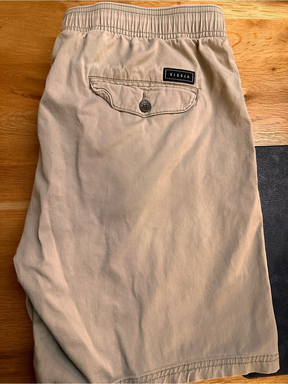 VISSLA Men’s Khaki Elastic-Waist Chinos
